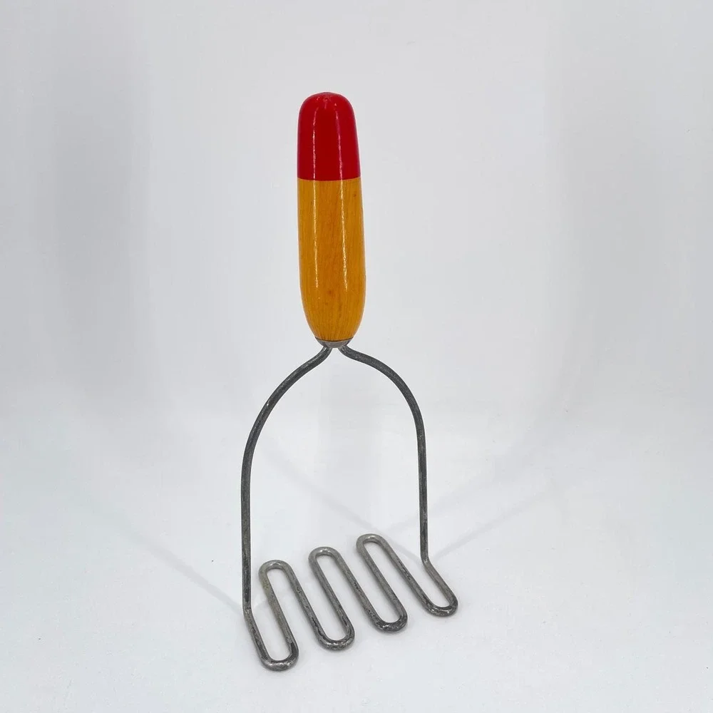 Vintage‎ Potato Masher Zigzag Wire Wood Handle Red Tip Farmhouse Kitchen Tool